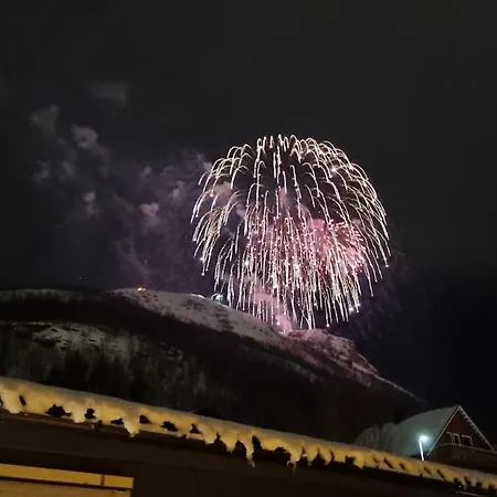 Centrally Located In With Free Parking Leilighet Tromsø