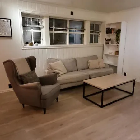 Centrally Located In With Free Parking Leilighet Tromsø