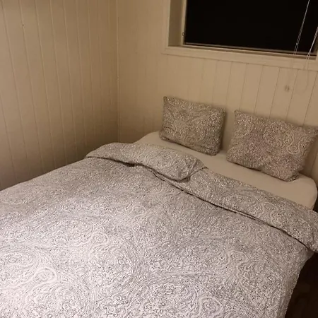 Appartement Centrally Located In With Free Parking *