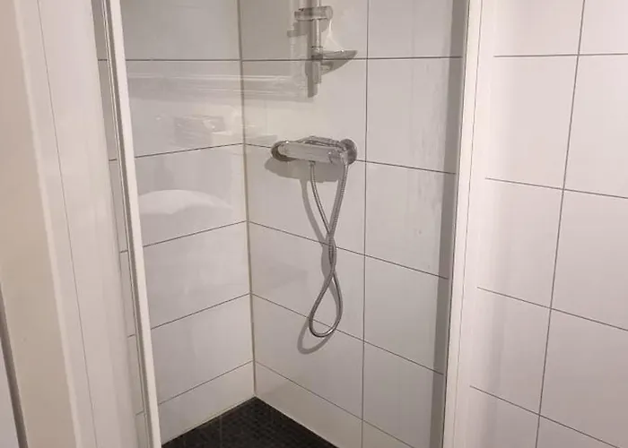 Appartamento Centrally Located In With Free Parking *